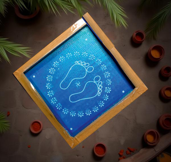 Rangly- Pair- of- Lakshmi- Padam- with- Circle- Stencil- Wooden- 55 Inches Pack of 1 piece