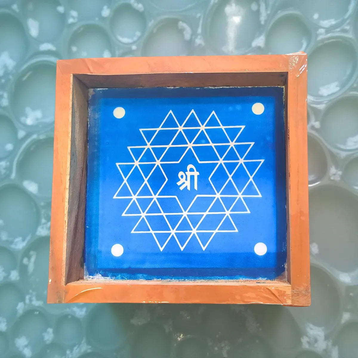 Rangly Aishwarya Lakshmi Kolam Rangoli Stencil Wooden,Pack of 1 Piece 5 * 5 inches